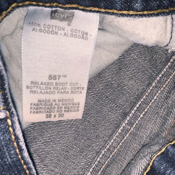 Levi Strauss & Co - Picture 4 of 4